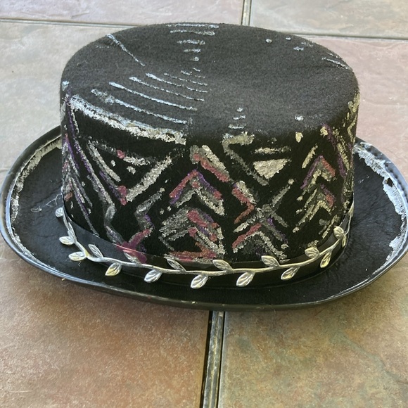 Hand Painted Top Hat - Picture 6 of 8